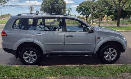 MITSUBISHI PAJERO DAKAR 3.2 HPE 4X4 7 LUGARES 16V TURBO INTERCOOLER DIESEL 4P AUTOMÁTICO